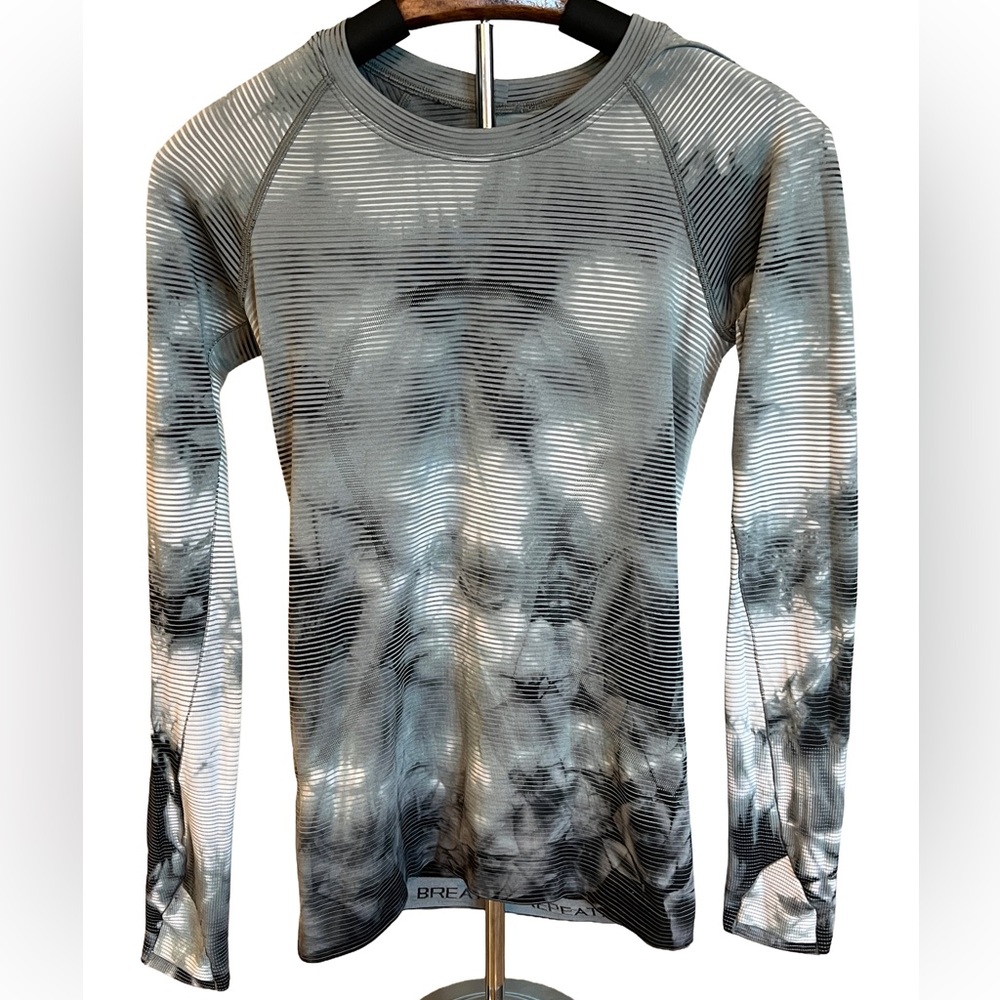 lululemon athletica Black and Gray Patterned Sweatshirt